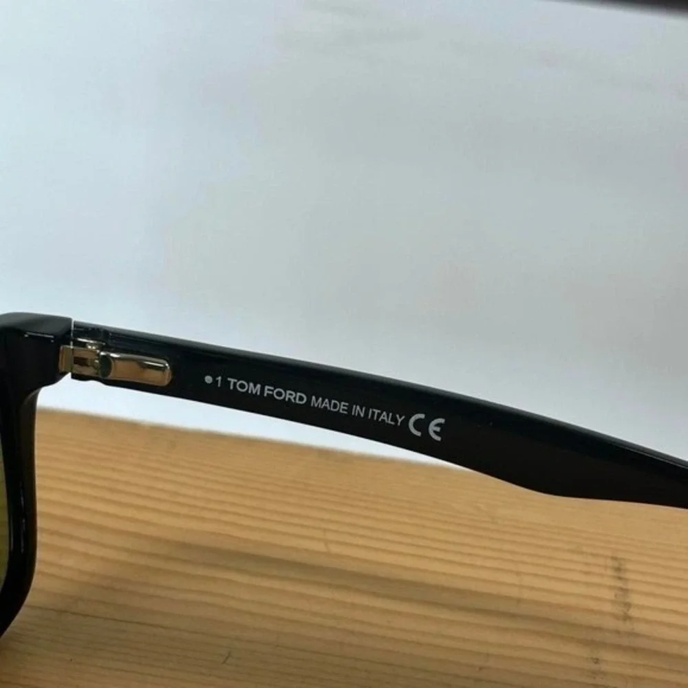 Tom Ford Sunglasses Mens OSFA Black Polarized Casual TF5304 Summer Beach Luxury